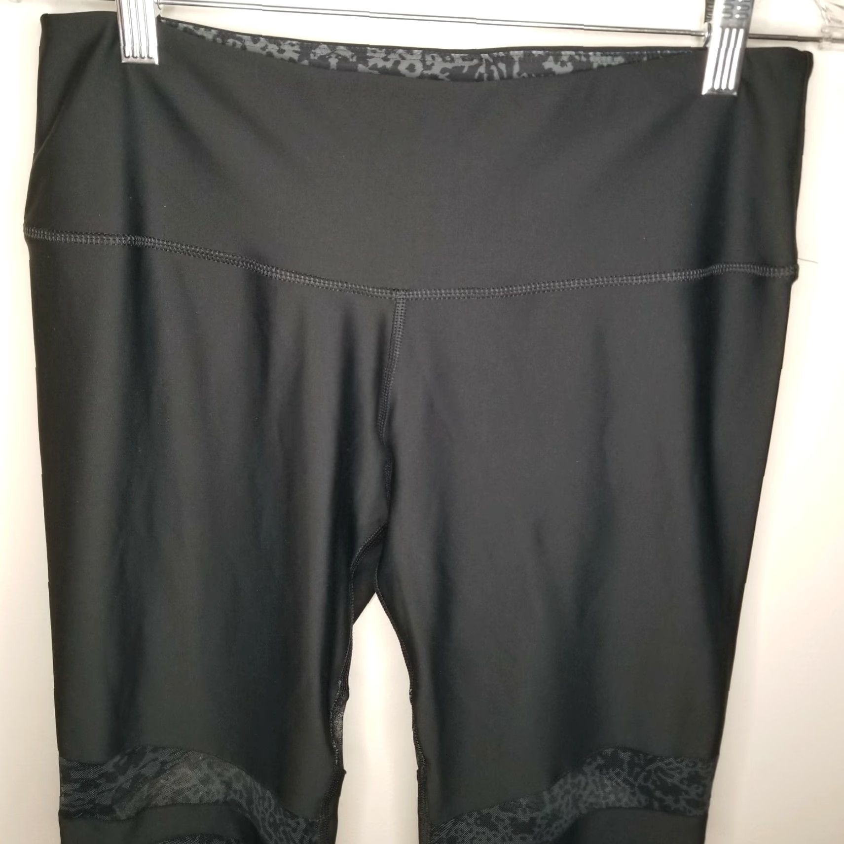Vintage Uintah Womens Yoga Pants Size 3 Black Cheetah Compression Activewear Size 26" / US 2 / IT 38 - 3 Thumbnail