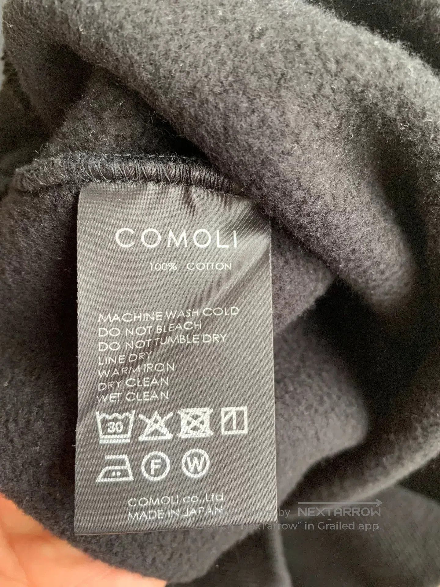 Comoli black crew neck sweatshirt with fleece lining. Size US L / EU 52-54 / 3 - 4 Thumbnail