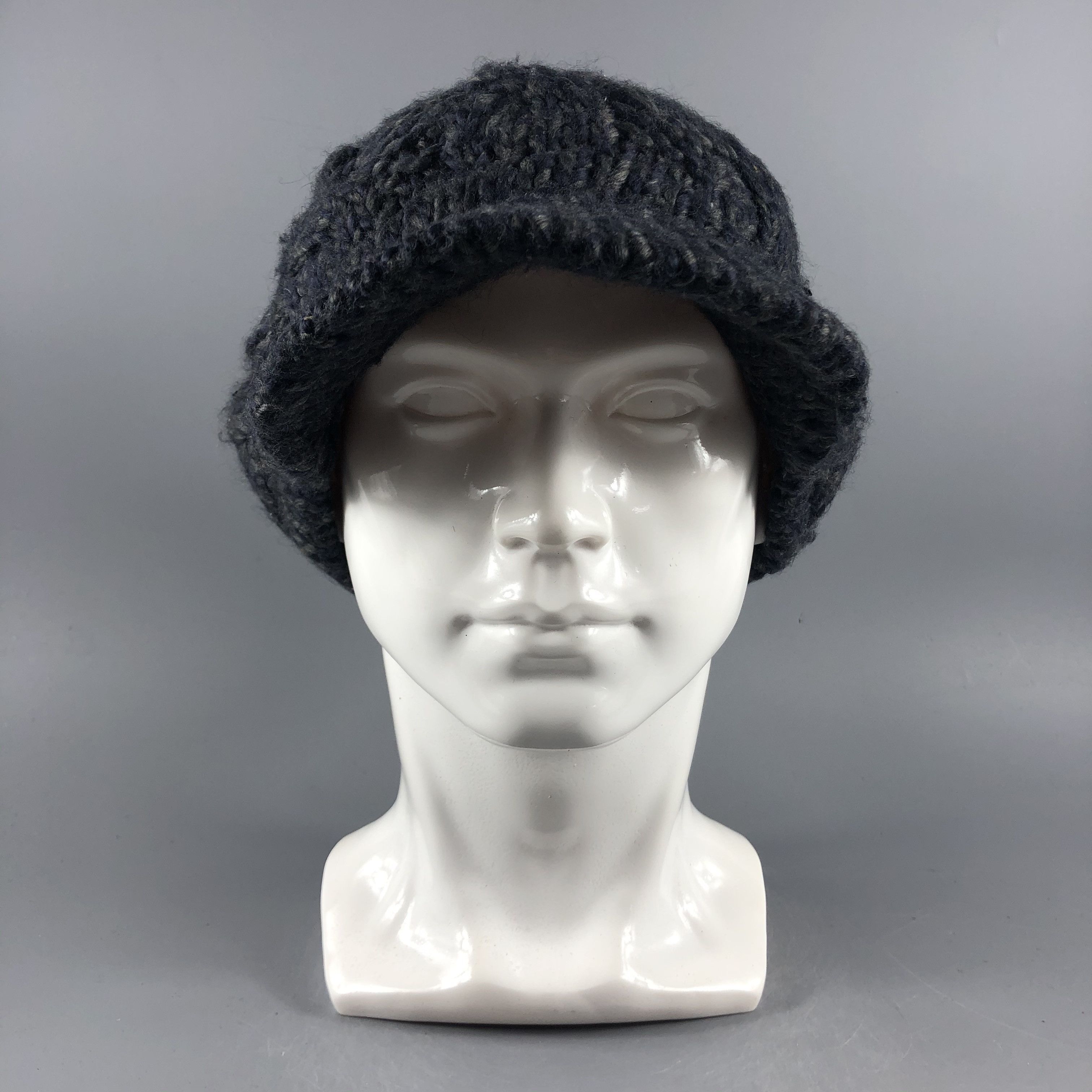 image of Uniqlo Visor Beanie Crochet Hats Knit Snow Hat B1302, Men's