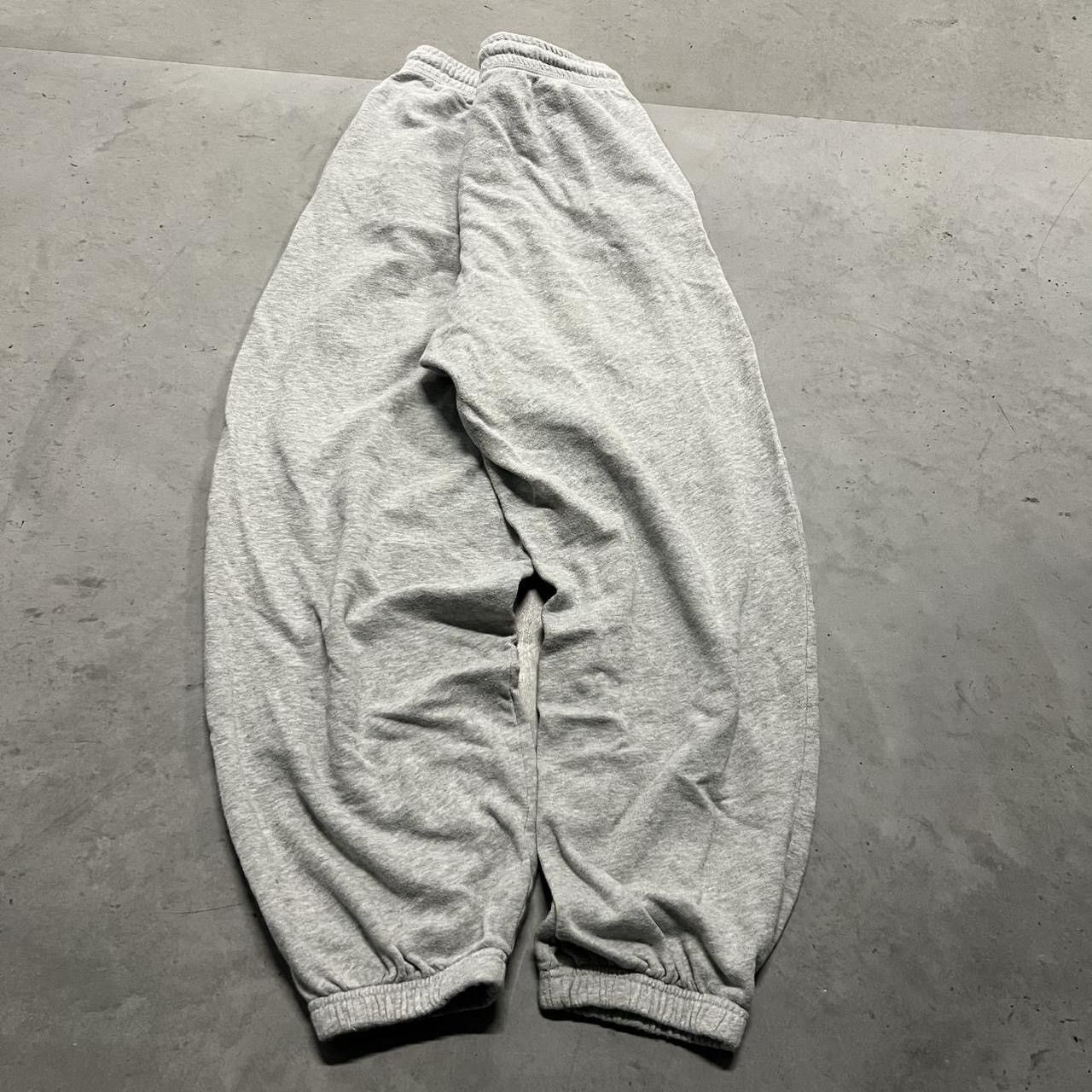 Aeropostale Crazy Vintage Y2K Baggy Fit Grey Skater style Sweatpants! Size US 30 / EU 46 - 5 Thumbnail