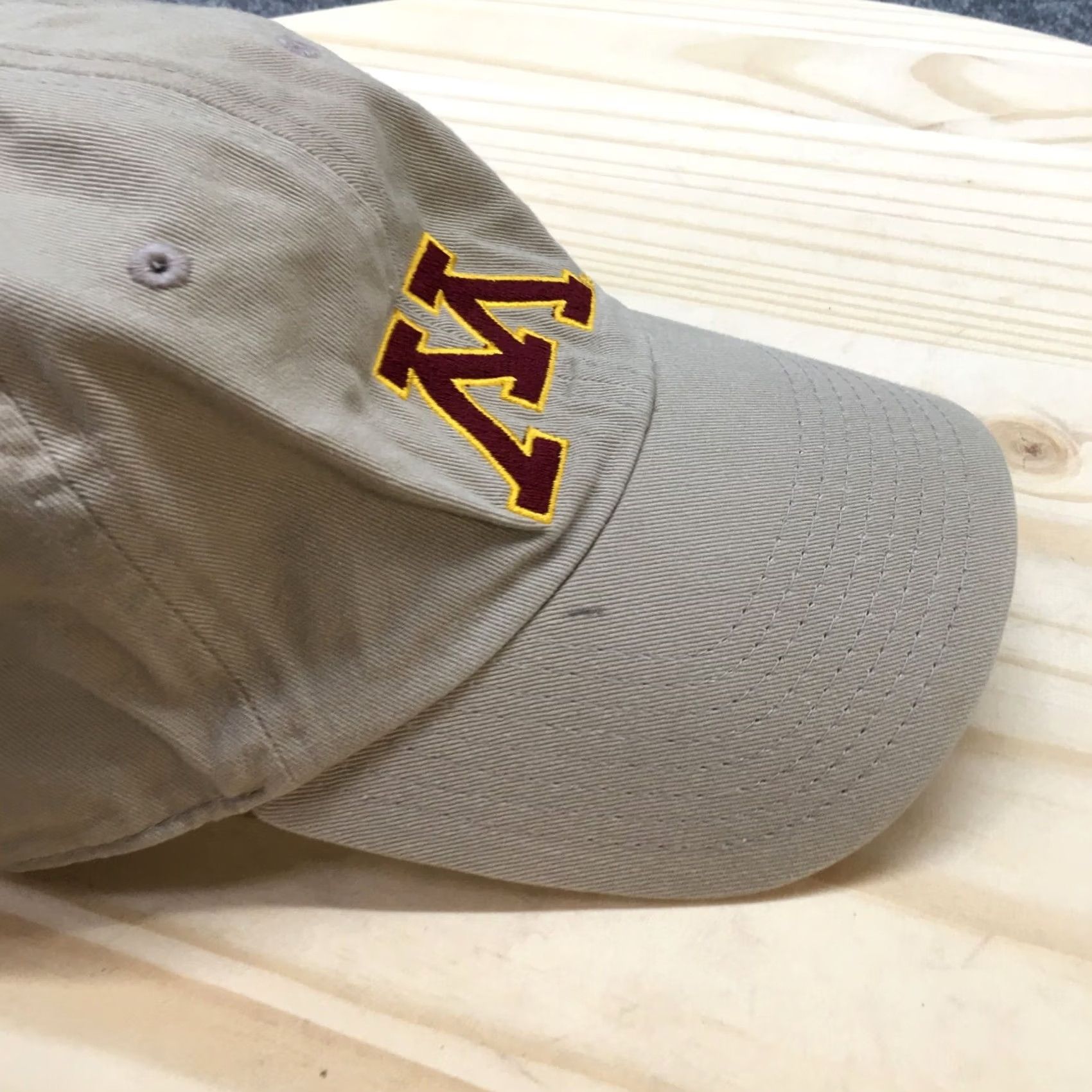 Adidas Adidas Minnesota Gophers Baseball Cap Hat OS Beige Adjustable Curved Brim Mens Size ONE SIZE - 6 Thumbnail