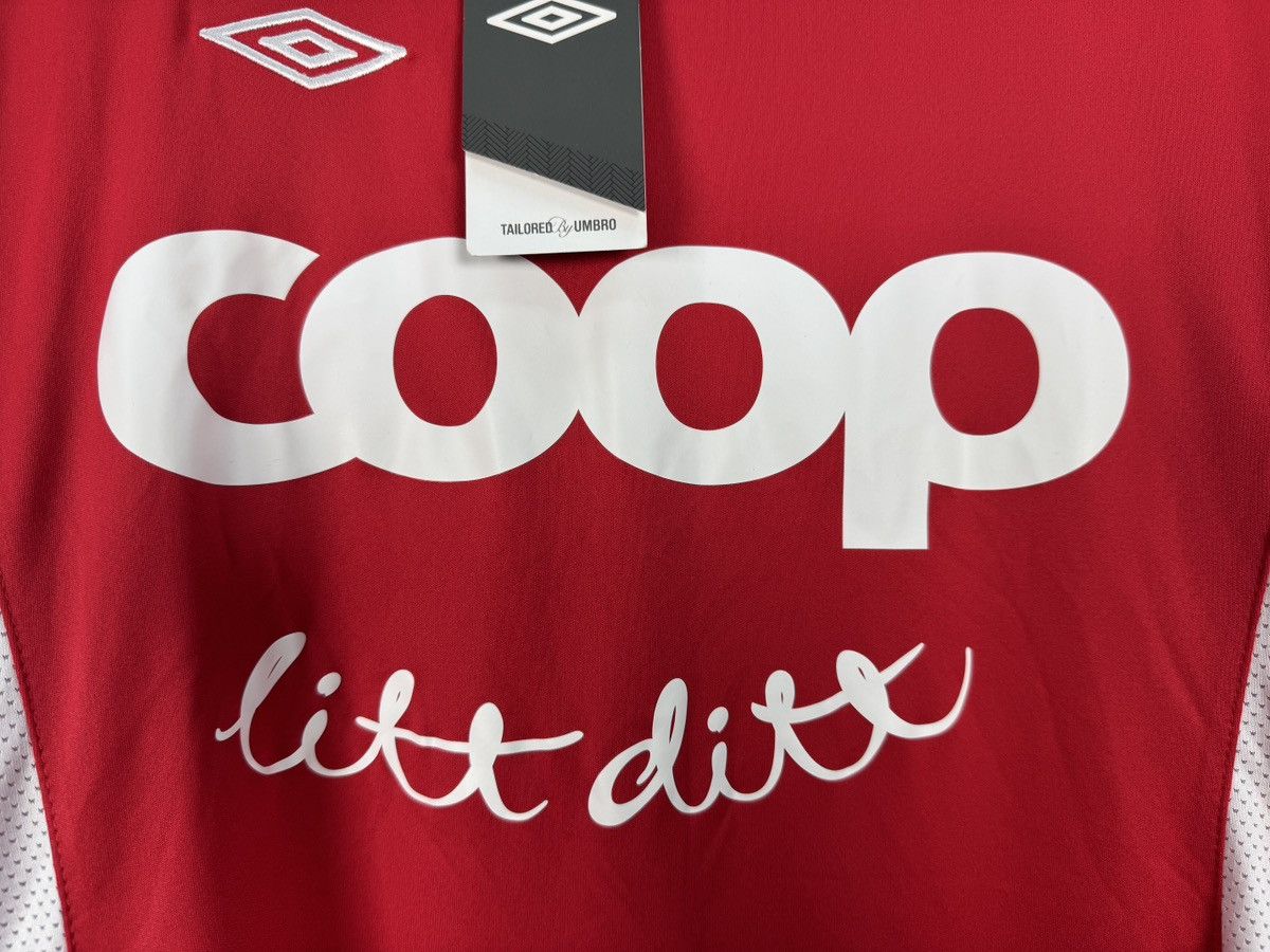 Umbro Umbro Coop Vision Tailored Long Sleeve T-Shirt Soccer Sz 40 Size US S / EU 44-46 / 1 - 5 Thumbnail