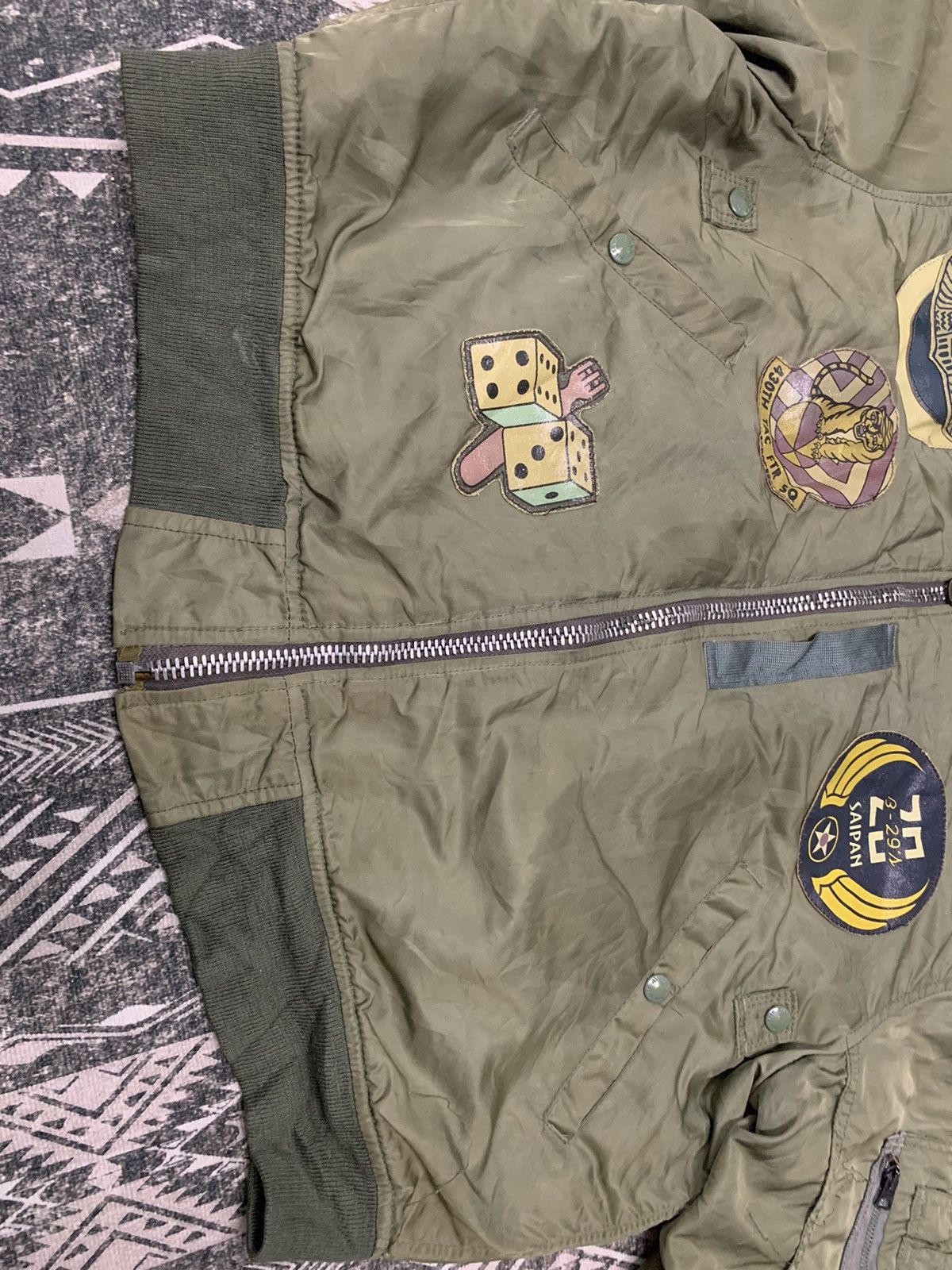 Avirex 80s AVIREX MA-1 7 PATCHES BOMBER JACKET RARE DISTRESSED Size US M / EU 48-50 / 2 - 11 Thumbnail