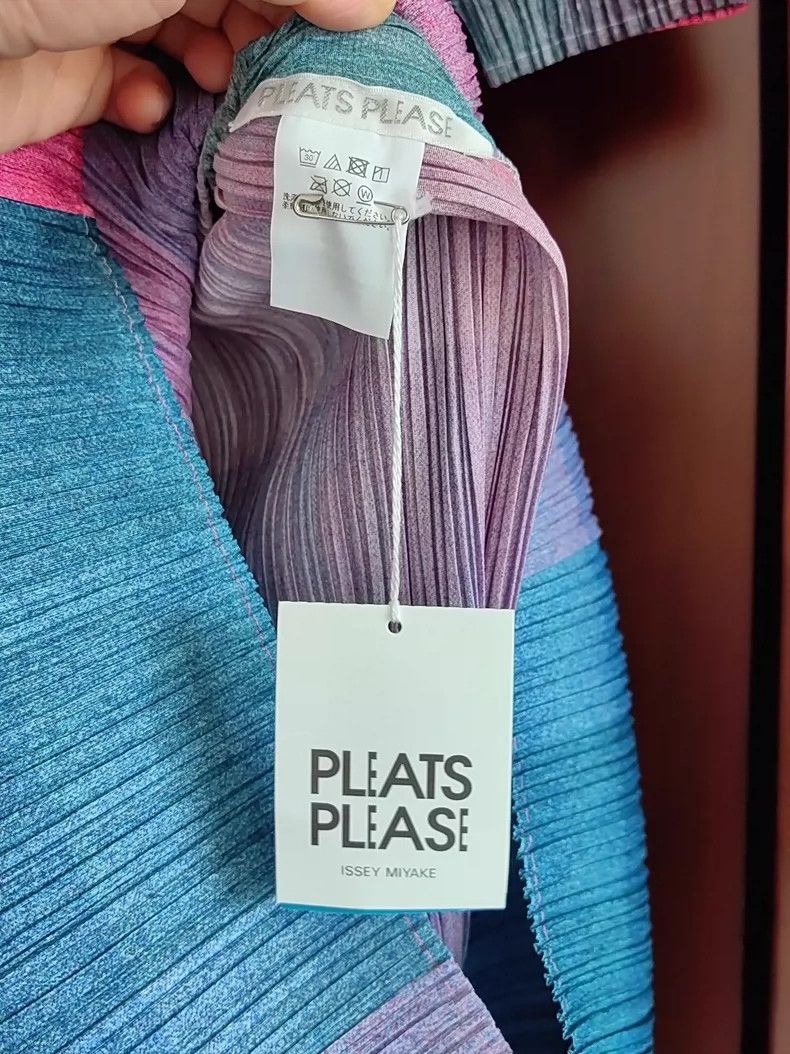 Issey Miyake Issey Miyake size:3 Pink rainbow Mosaic dress Size S / US 4 / IT 40 - 4 Thumbnail