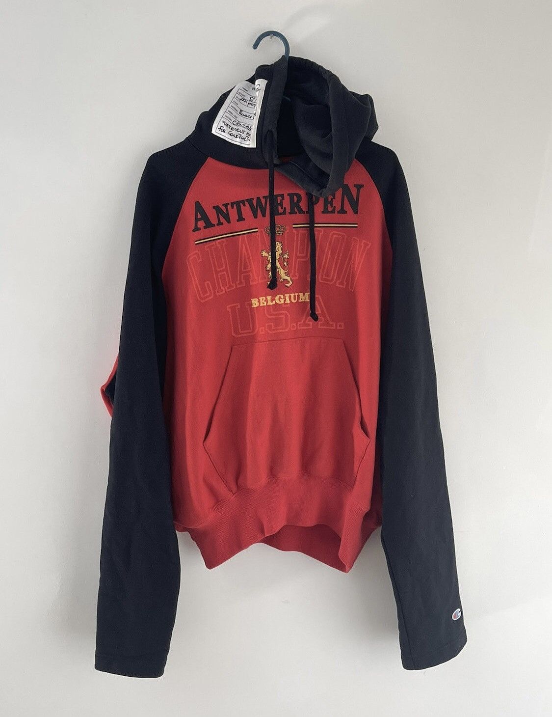 Vetements Vetements Antwerp Champion logo hoodie red and black