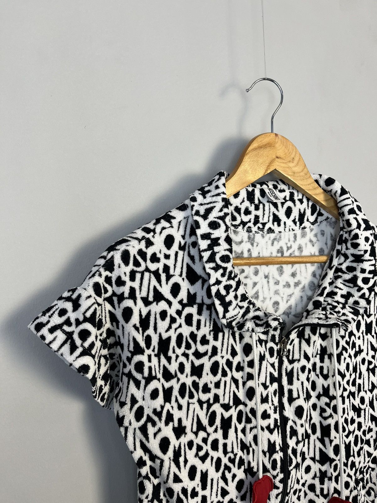 Moschino Moschino Mare Monogram Full Zip Blouses Size M / US 6-8 / IT 42-44 - 2 Thumbnail