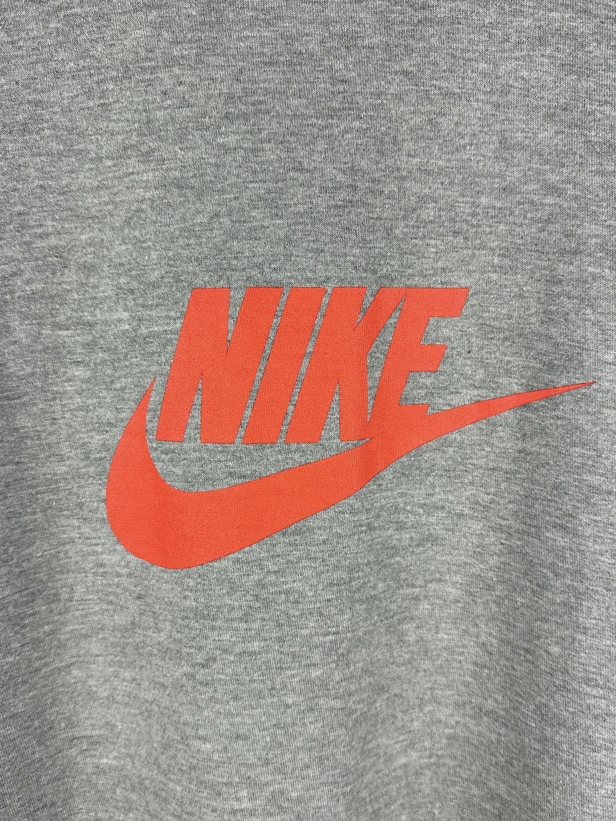 Nike Vintage Y2K Nike Large Corp. Logo T-Shirt Size US L / EU 52-54 / 3 - 10 Thumbnail
