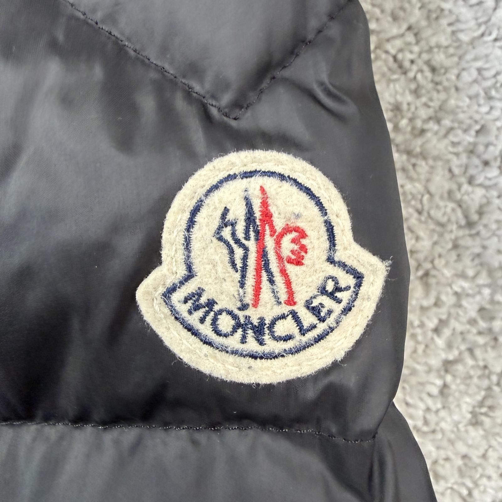 Moncler Moncler Clamart Size 2 S Size US S / EU 44-46 / 1 - 6 Thumbnail