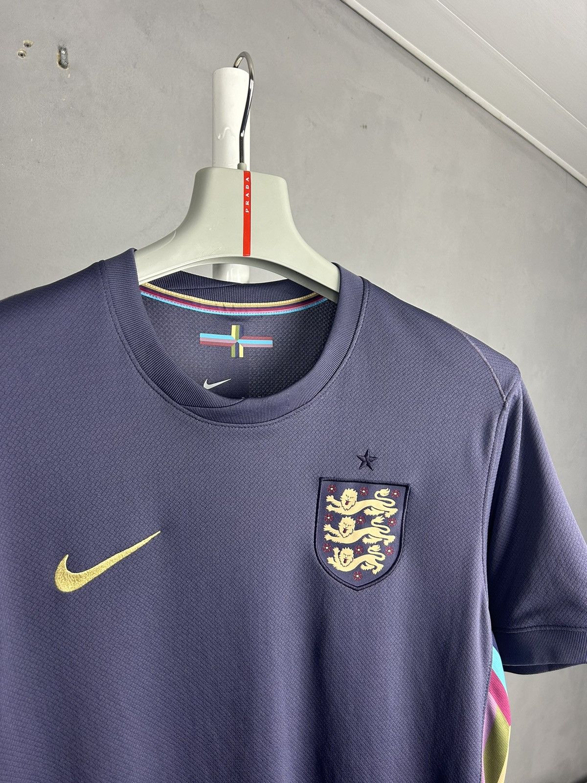 Nike Nike England 2024 Away Soccer Jersey Shirt Size US M / EU 48-50 / 2 - 4 Thumbnail