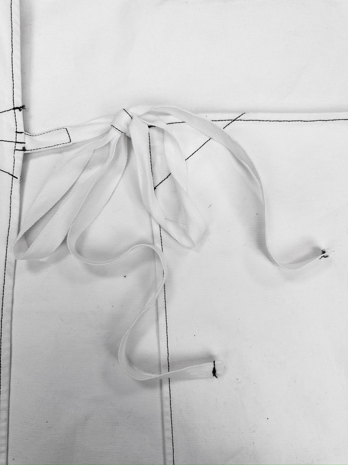 Maison Margiela SS99 Maison Margiela White ‘Side Tie’ Apron Dress Size ONE SIZE - 4 Thumbnail