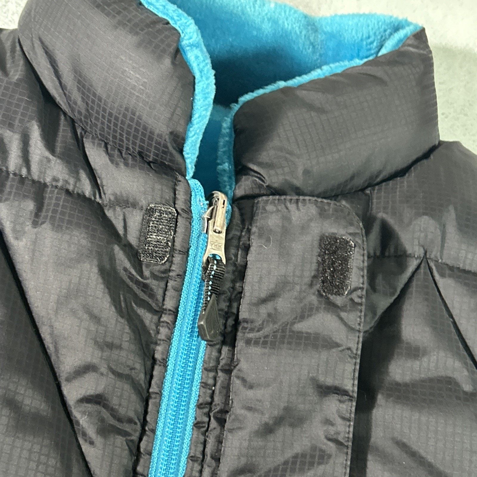 Volcom RARE Volcom Fuzzar Snow Vest Downed Jacket W's Large Revers Size L / US 10 / IT 46 - 23 Thumbnail