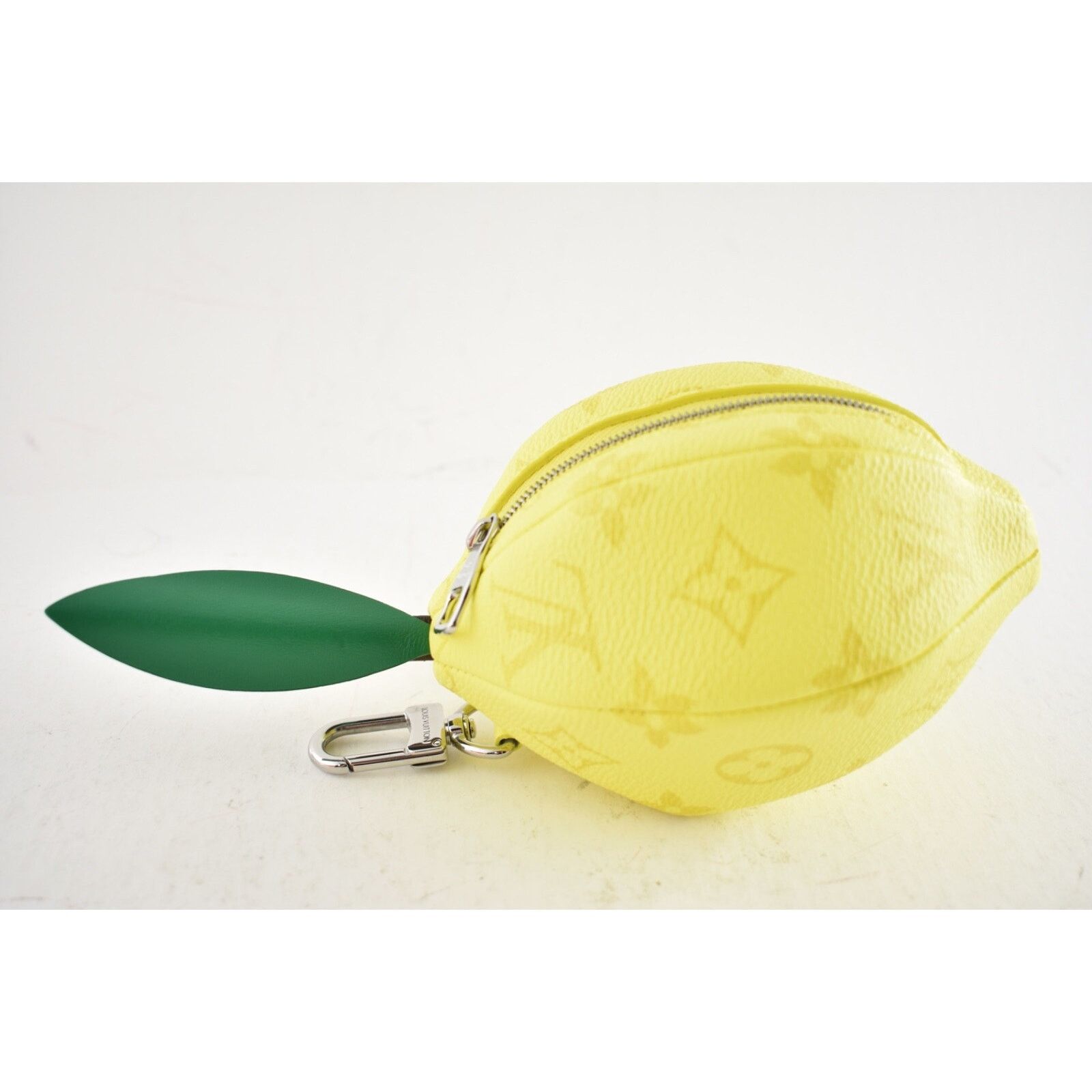 Louis Vuitton Louis Vuitton Yellow Giant Keychain Keyring Charm Virgil Size ONE SIZE - 4 Thumbnail