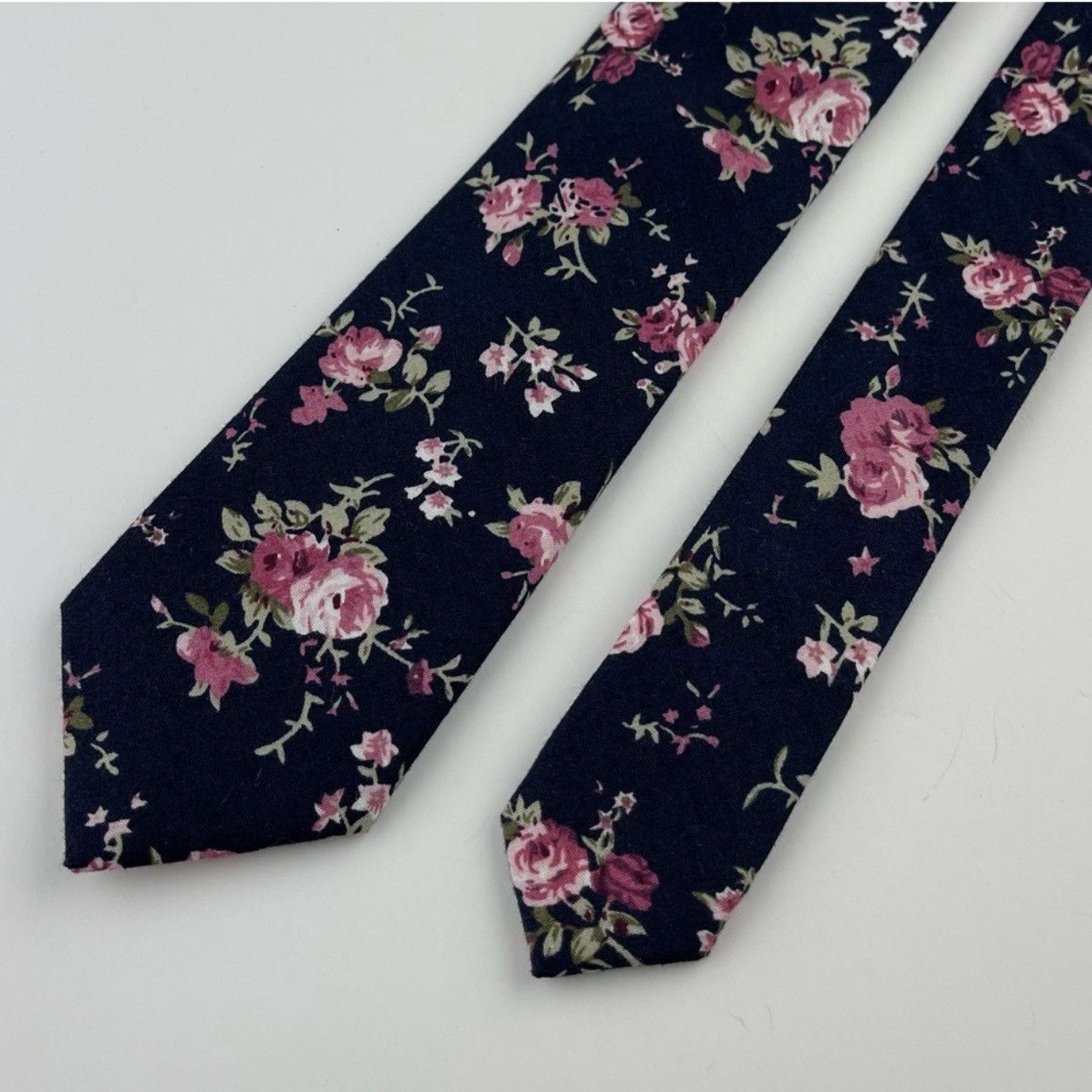 Other Men’s Navy Floral Slim Necktie & Rose Pink Tie Bar Size ONE SIZE - 3 Thumbnail