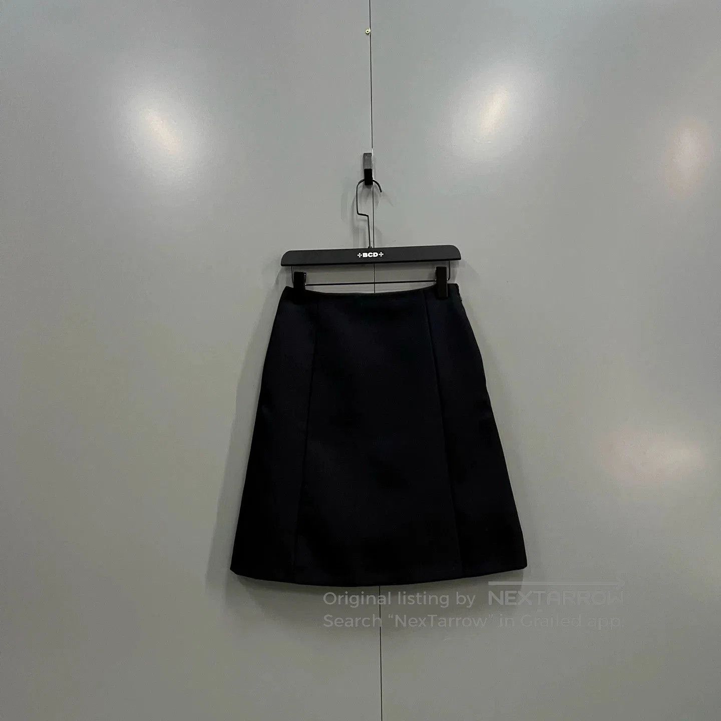 Prada PRADA Black A-line Skirt. Size 35" - 1 Thumbnail