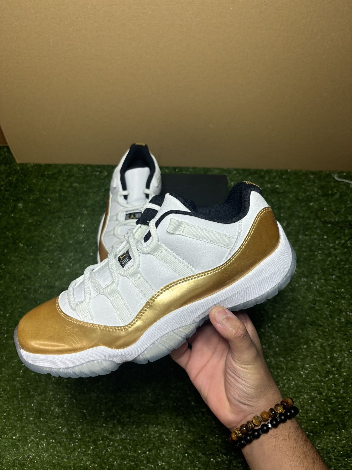 Jordan Brand Jordan 11 retro closing ceremony Size US 8.5 / EU 41-42 - 2 Thumbnail