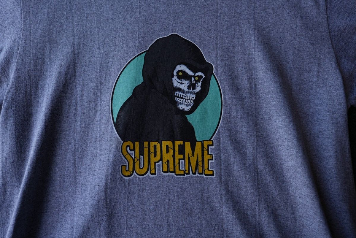 Supreme BRAND NEW SUPREME REAPER TEE (SS23) “HEATHER GREY” SIZE M Size US M / EU 48-50 / 2 - 2 Thumbnail