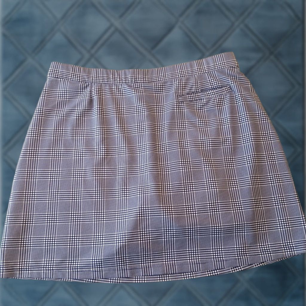 Peter Millar Peter Millar Skort XL Short Blue Plaid Wicking Elastic Waist Women Regular Polyester Spandex Size 40" / US 18 - 1 Thumbnail