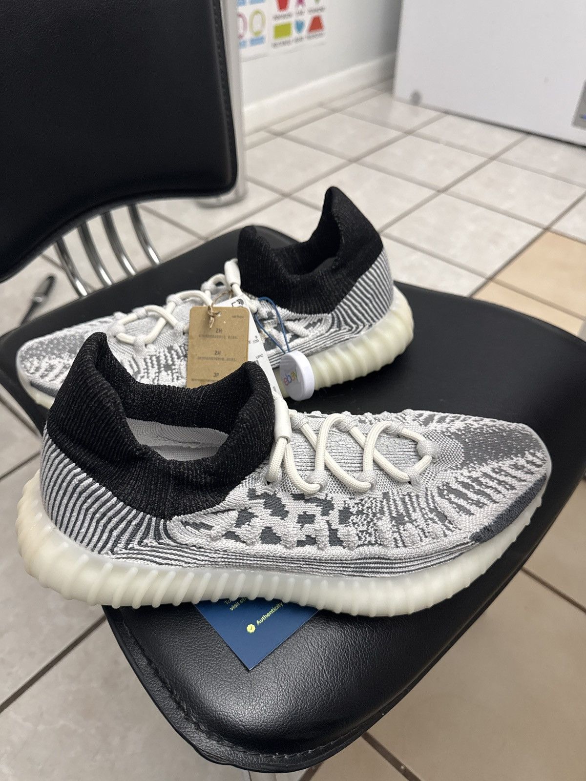 Yeezy Yeezy cmpct panda Size US 9.5 / EU 42-43 - 4 Thumbnail