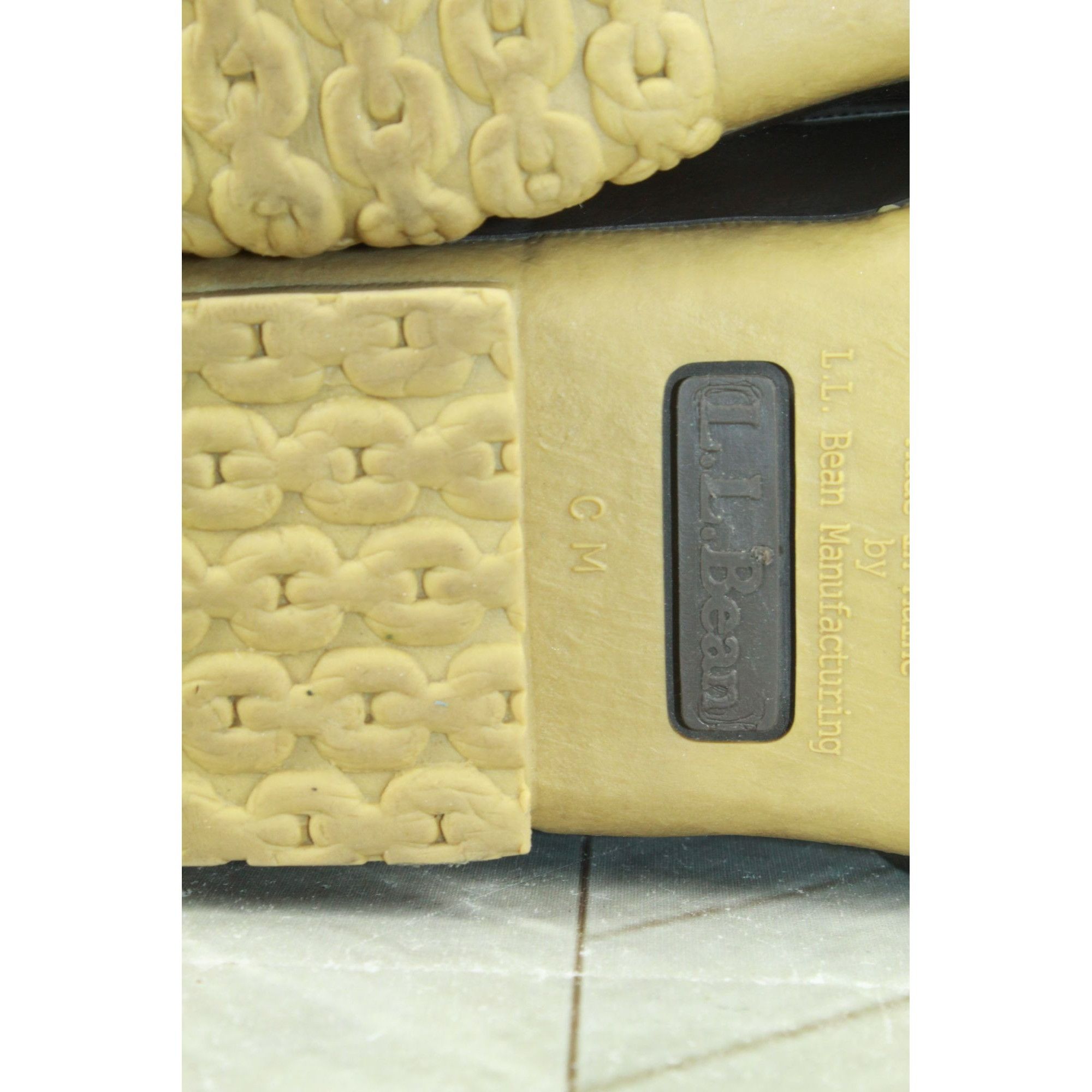 L.L. Bean LL Bean Women's Shearling Quilted Waterproof Duck Boots Size US 6 / IT 36 - 9 Thumbnail