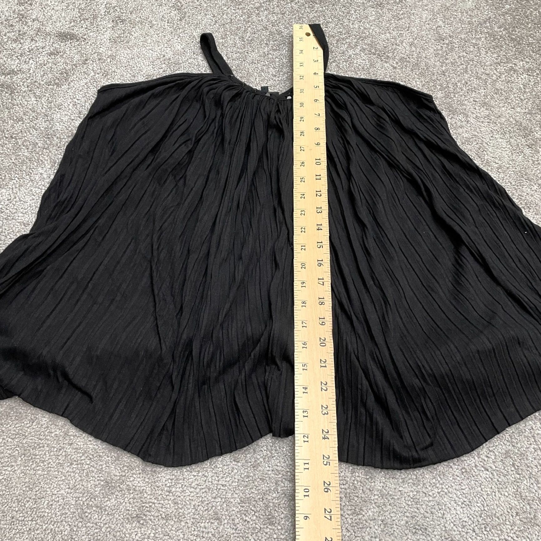 Anthropologie W5 Blouse Tunic Sleeveless Halter Women M Black Pleated, Flow y, Classic Knit Polyester Rayon, Lightweight, Breathable, Ready to Wear, Regular Fit Size M / US 6-8 / IT 42-44 - 7 Thumbnail