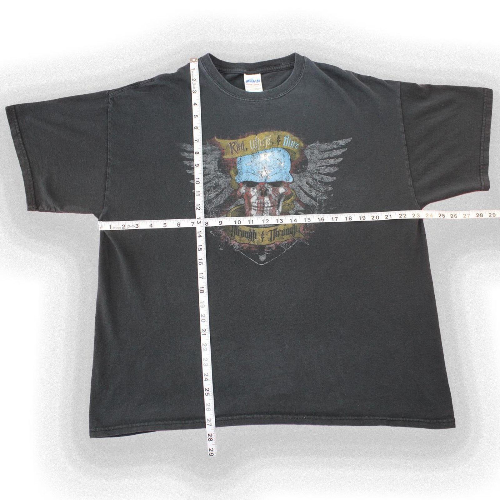 Vintage Y2K 2000's Black Skull and American Flag Graphic Tee Size US XL / EU 56 / 4 - 2 Thumbnail