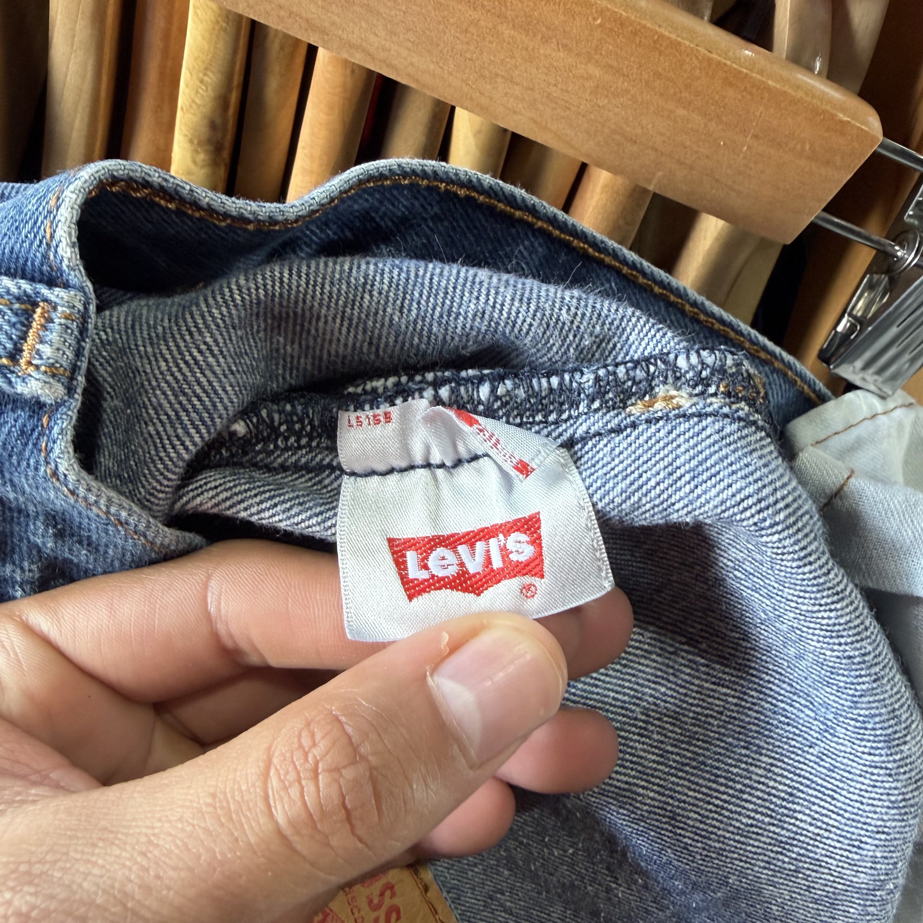 Levi's VTG Levi's 501 Jeans Dark Blue Denim Button Fly Straight Leg Size US 35 - 10 Thumbnail