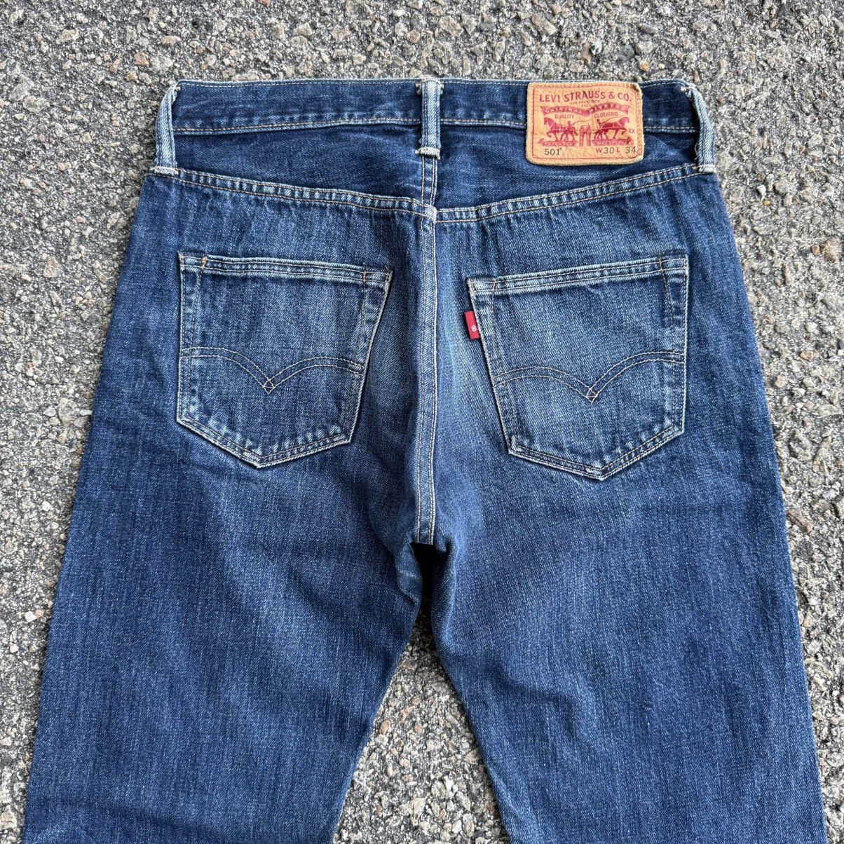 Levi's LEVI'S 501 BUTTON FLY RIPPEP JEAN DENIM PANTS Size US 30 / EU 46 - 11 Thumbnail