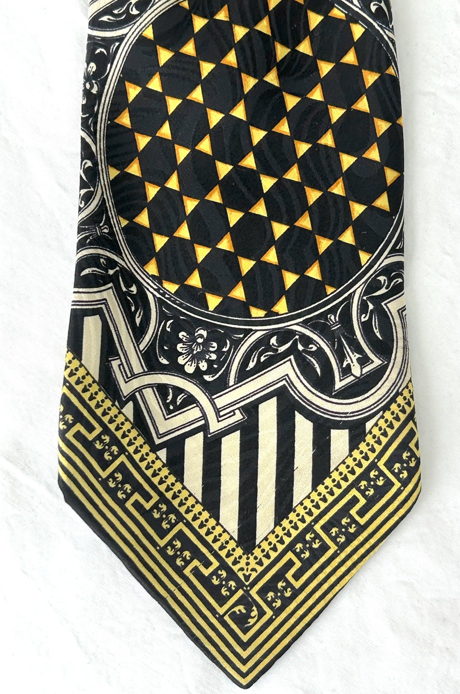 Versace V2 Medallion Greek Key Black/Gold Stargate Silk Tie