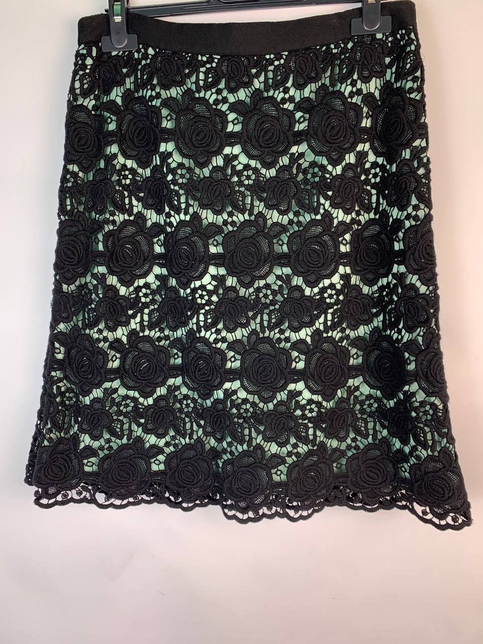 Other Karen Millen Skirt Black Lace Lined Size US 6 Size 28" / US 6 / IT 42 - 1 Thumbnail