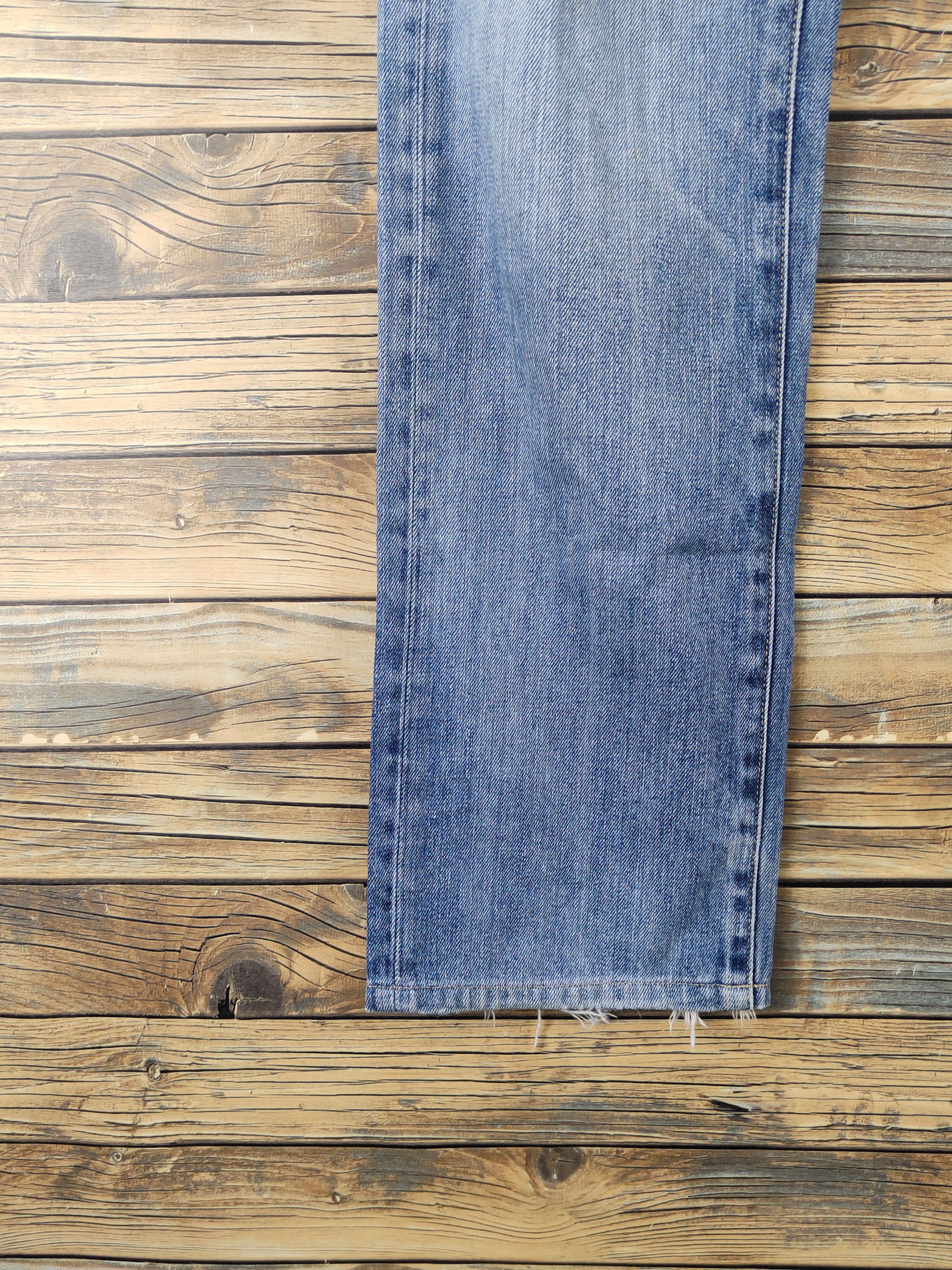 Japanese Brand Uniqlo fabric by kaihara Blue Distressed Ripped Jeans #W1871 Size US 34 / EU 50 - 4 Thumbnail