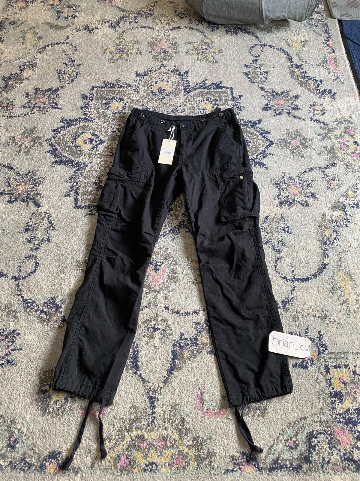 パンツ mnmlLEATHER FLAREDENIM mnml Men's B449 Leather Cargo Flare Pants - Black, 28 at Amazon