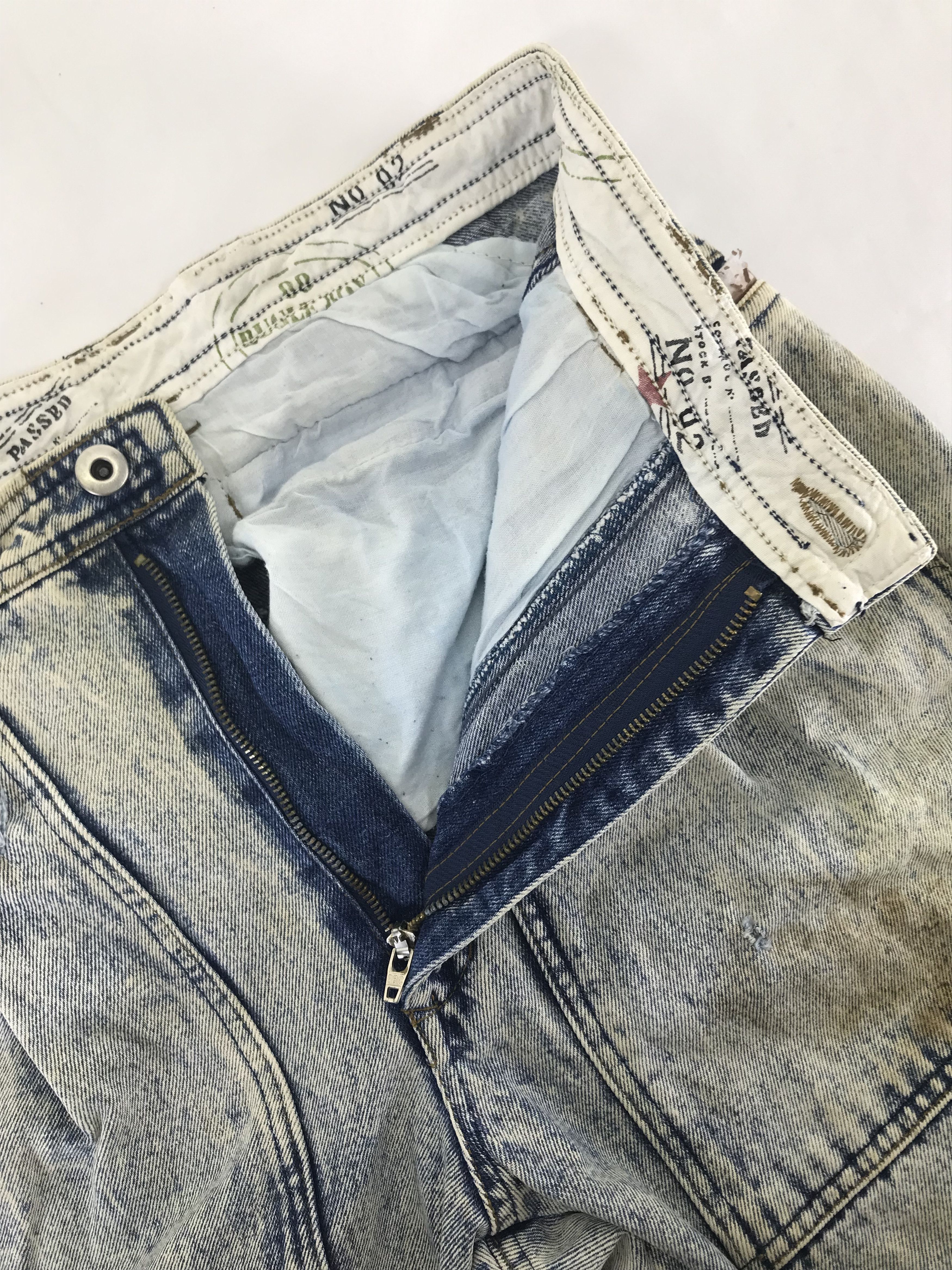 Bugle Boy Vintage Bugle Boy Acid Wash Jeans Size US 31 - 9 Thumbnail