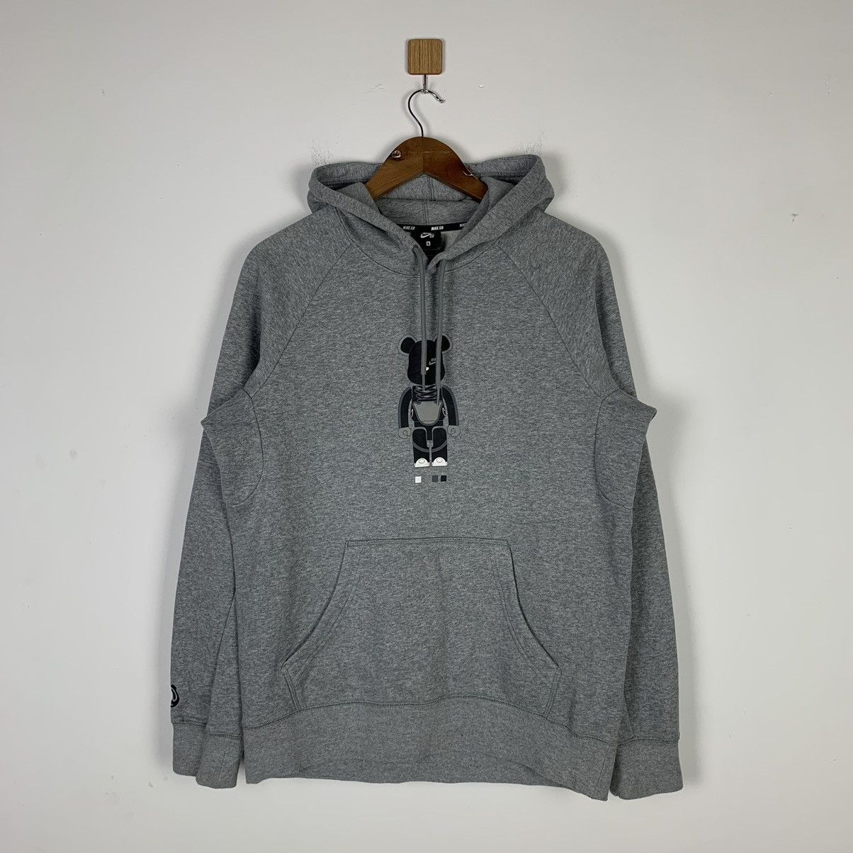 Image of Medicom Bearbrick x Nike Sb X Medicom Be@rbrick Pullover Hoodie in Dark Grey, Men's (Size Small)