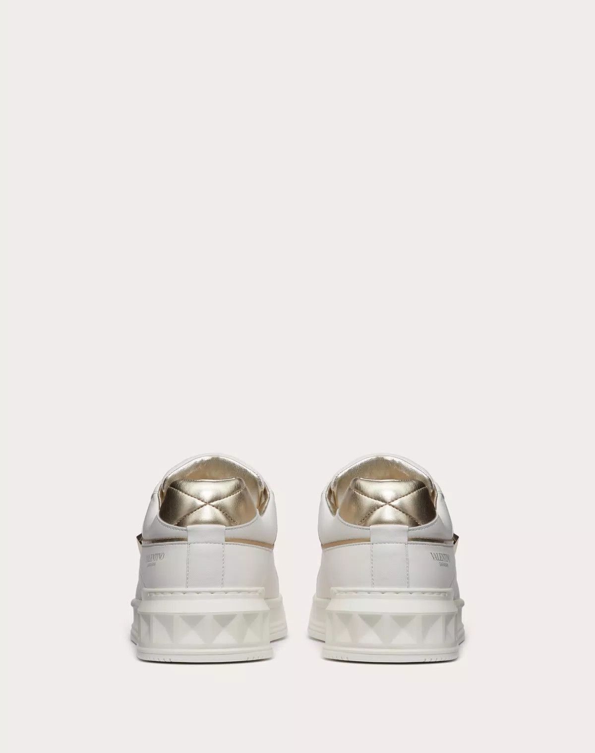 Valentino o1s1wg110625 One Stud Low-Top Calfskin Sneaker in White Size US 11 / IT 41 - 3 Thumbnail