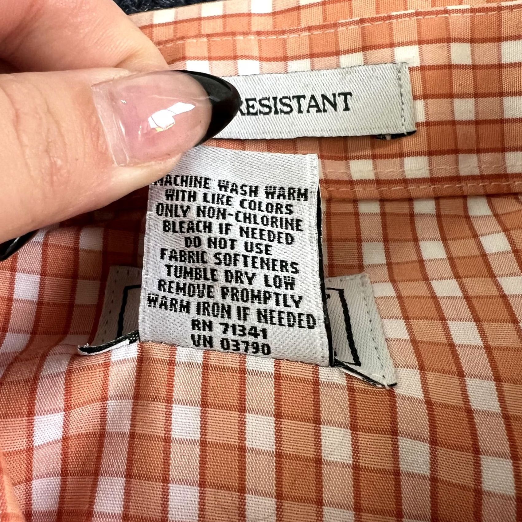 Vintage L.L.Bean Shirt Mens Large Orange Check Wrinkle Resistant Button Front Cotton Size US L / EU 52-54 / 3 - 4 Thumbnail