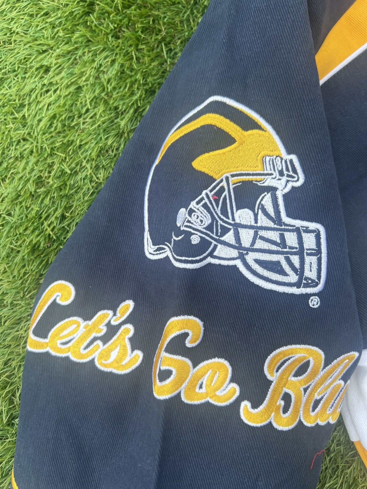 NCAA Michigan Wolverines Champions Franchise Club Bomber Size US L / EU 52-54 / 3 - 8 Thumbnail