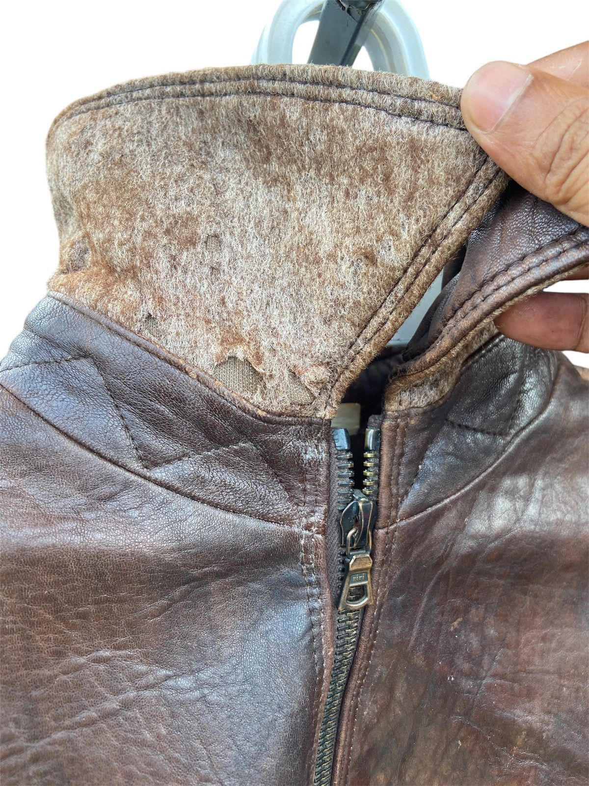 Gianfranco Ferre × Vintage Metal patch GFF Gianfranco Ferre vintage leather jacket Size US M / EU 48-50 / 2 - 15 Thumbnail