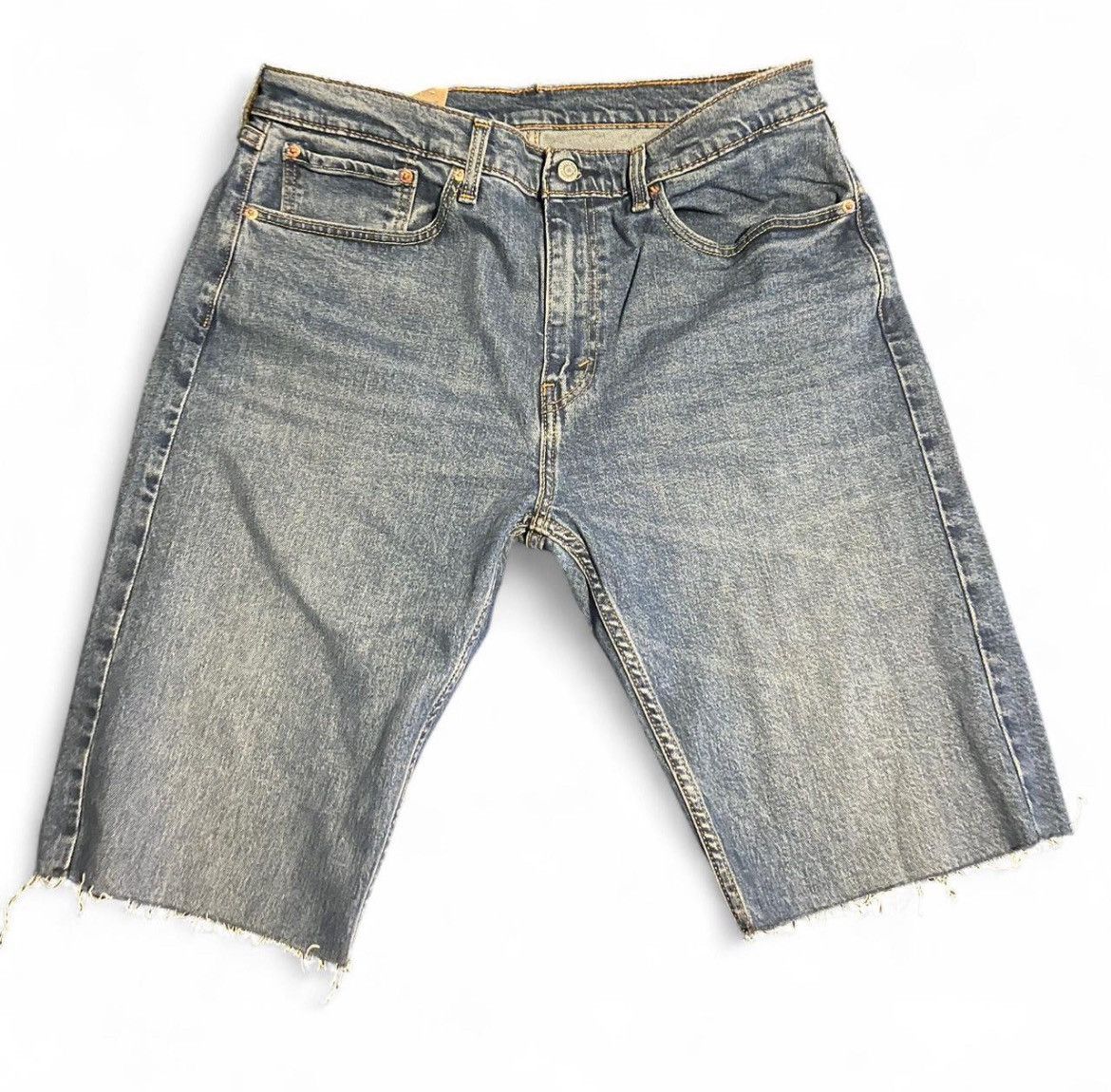Levi's Levi’s Jean shorts - Never worn(still has tag) Size US 36 / EU 52 - 1 Thumbnail