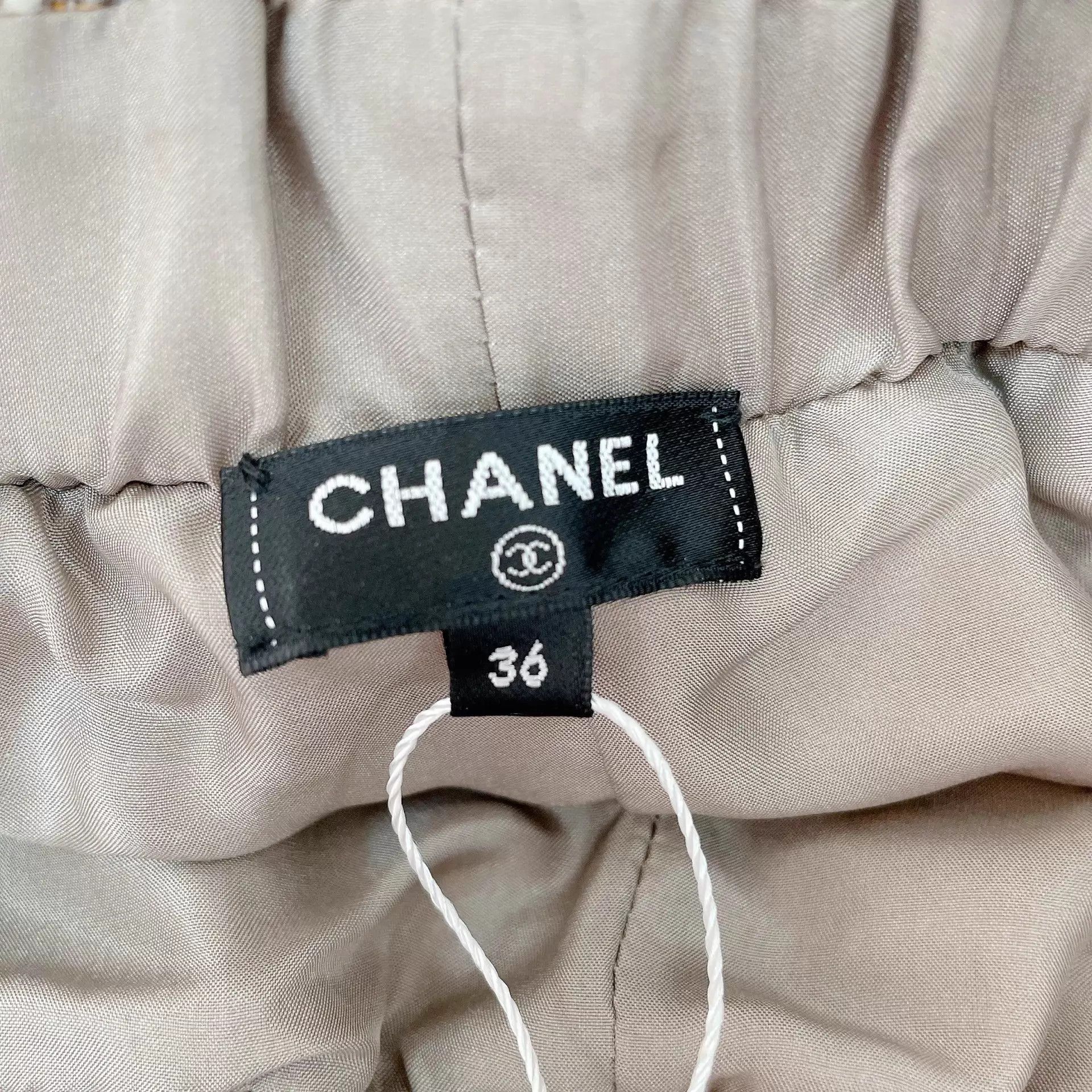 Chanel CHANEL Greek Collection Woven Tweed Shorts 36 Size 26" / US 2 / IT 38 - 5 Thumbnail