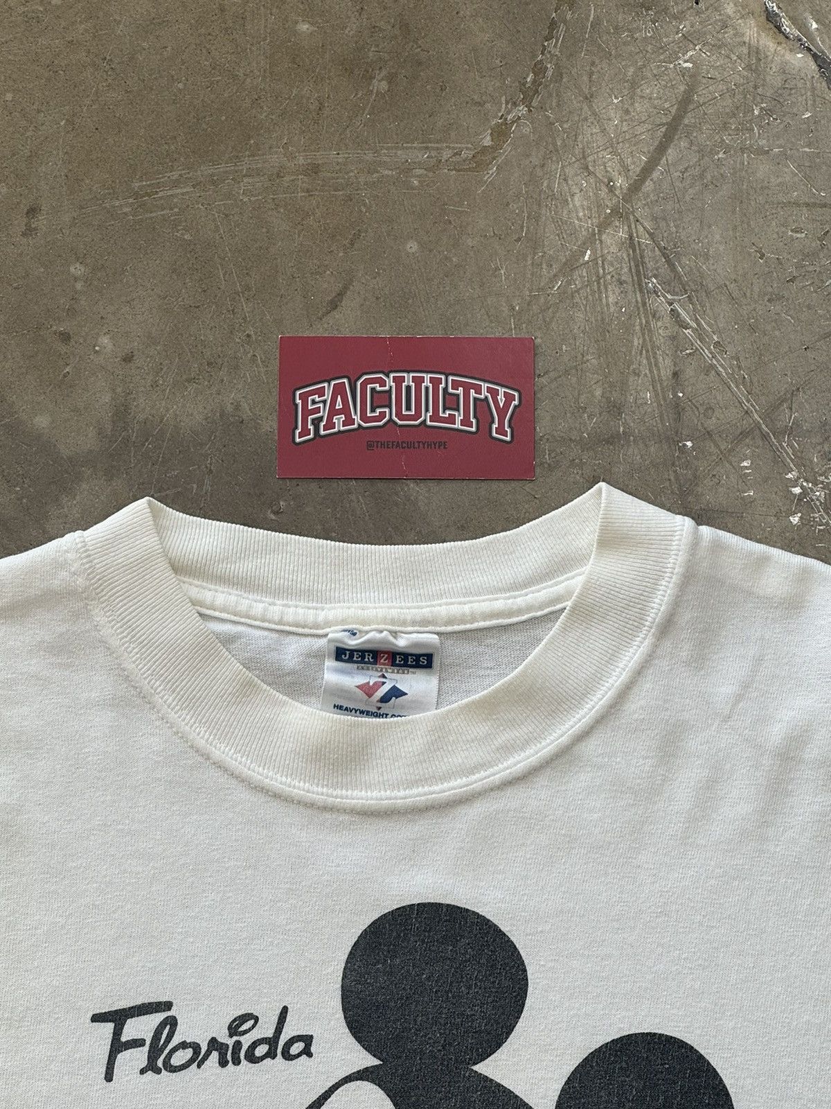 Disney × Vintage Vintage Mickey Mouse and friends Florida Tee Sz. Large Size US L / EU 52-54 / 3 - 3 Thumbnail