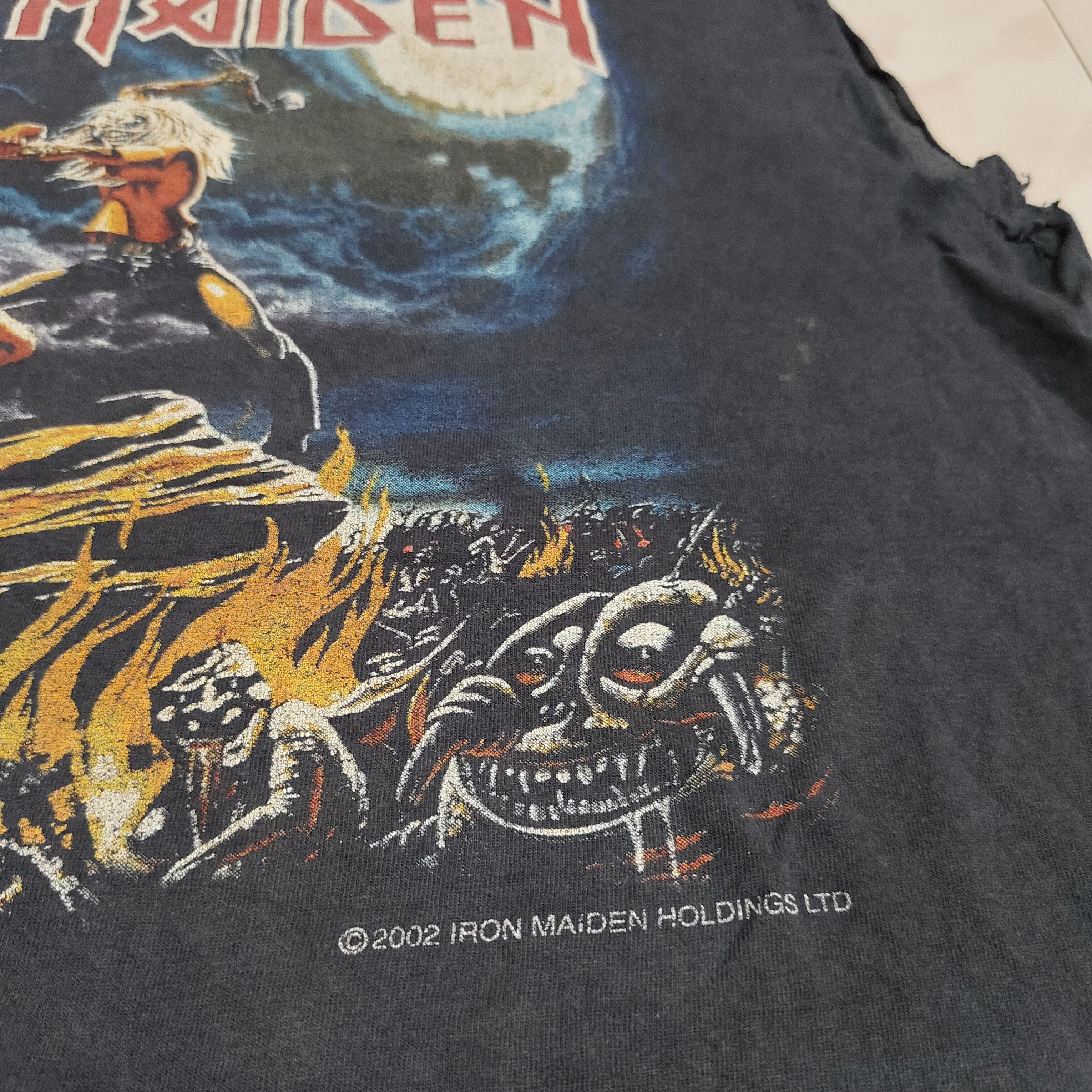 Iron Maiden Vintage Iron Maiden 2002 Distressed Destroyed T Shirt Size US XL / EU 56 / 4 - 6 Thumbnail