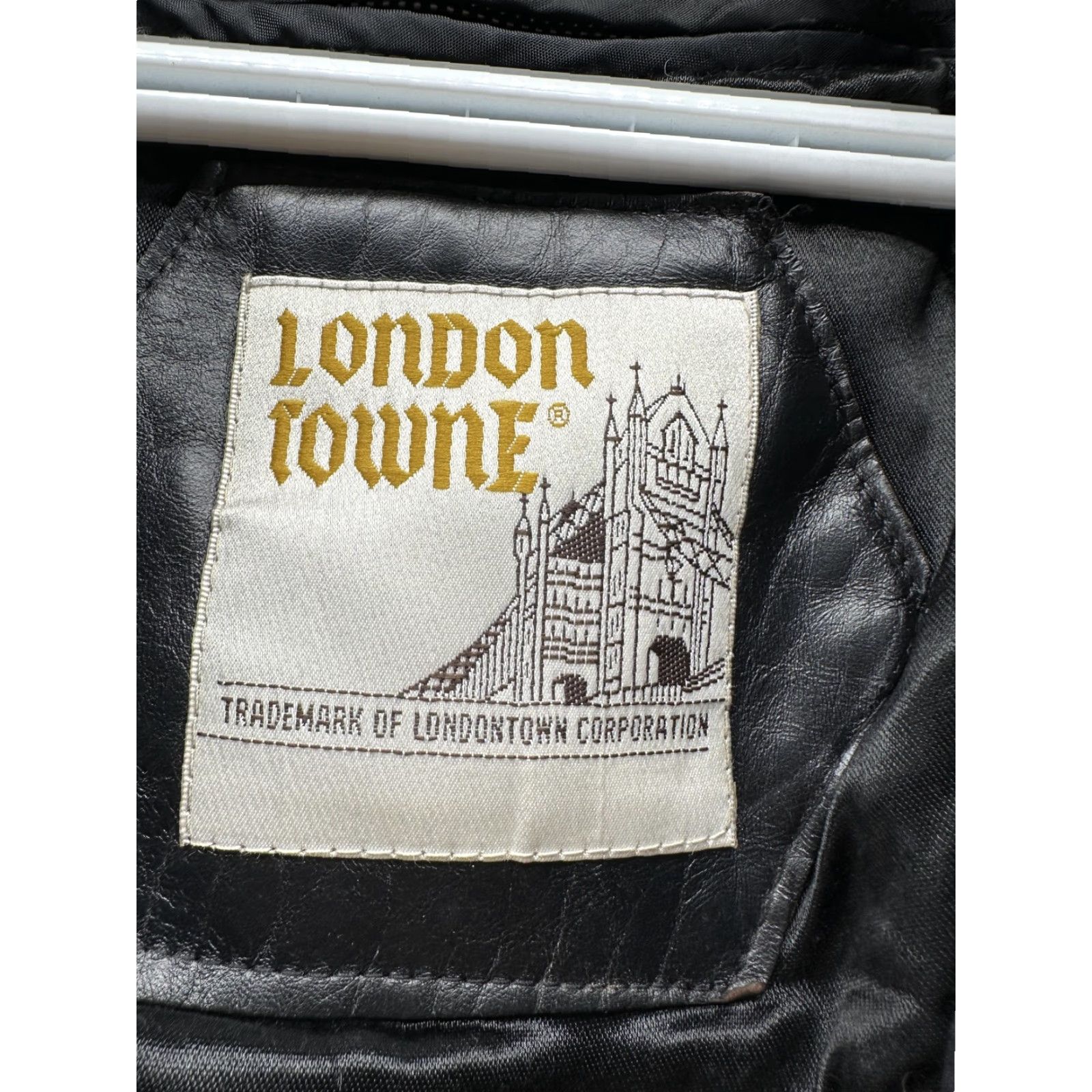Vintage VINTAGE London Towne Coat Mens 40 Black Trench Coat Oversized Belted Insulated Water Resistant Size US XXS / EU 40 - 4 Thumbnail