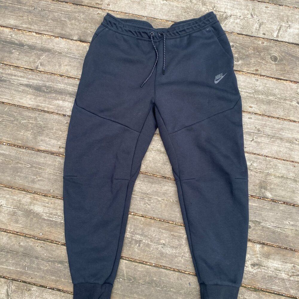 Nike Nike Tech Fleece Sweatpants Joggers XL Black Size US 36 / EU 52 - 3 Thumbnail