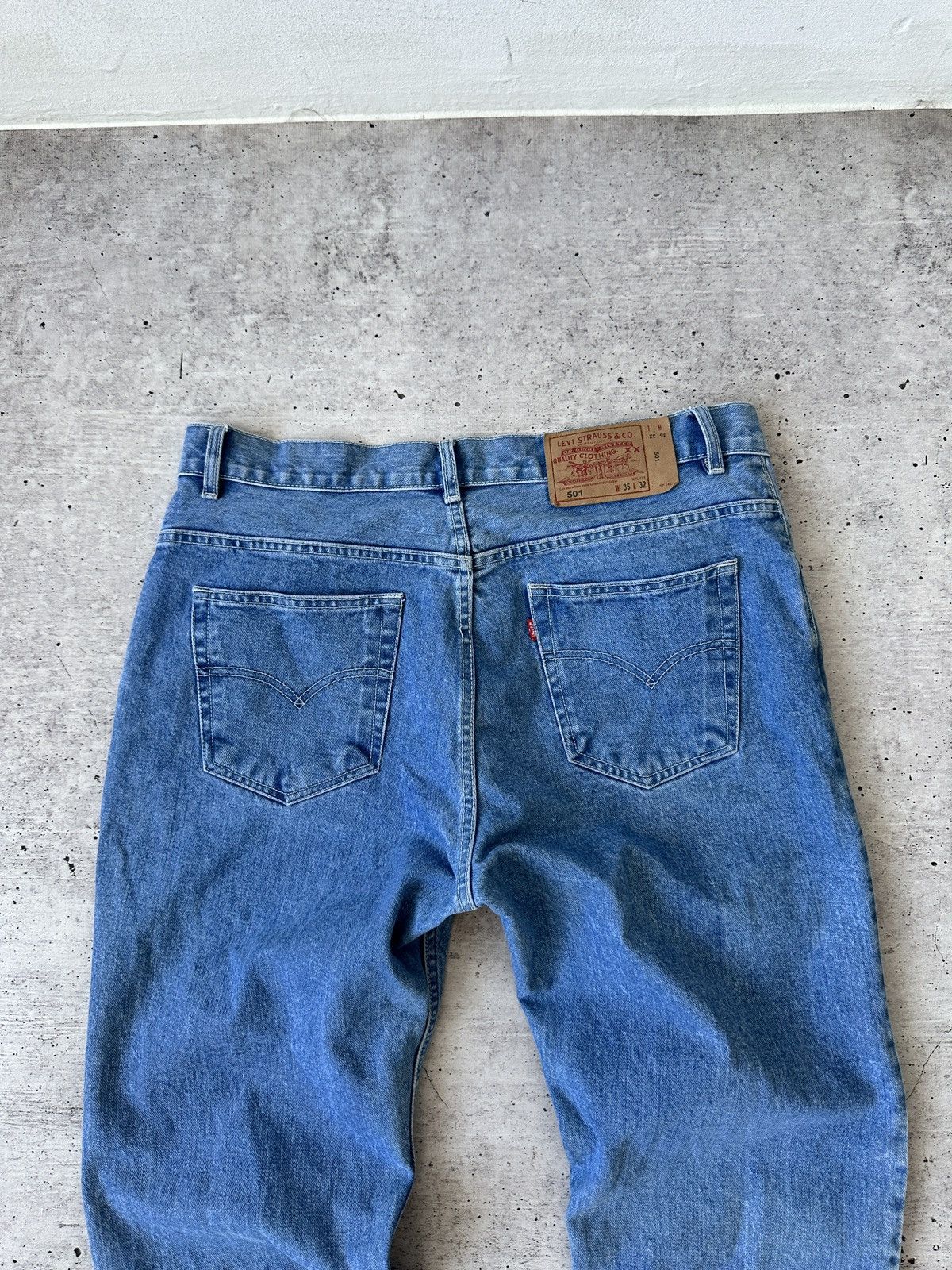 Levi's Vintage 90s Levi’s 501 Jeans Made in USA W35 L32 Blue Denim Size US 35 - 13 Thumbnail