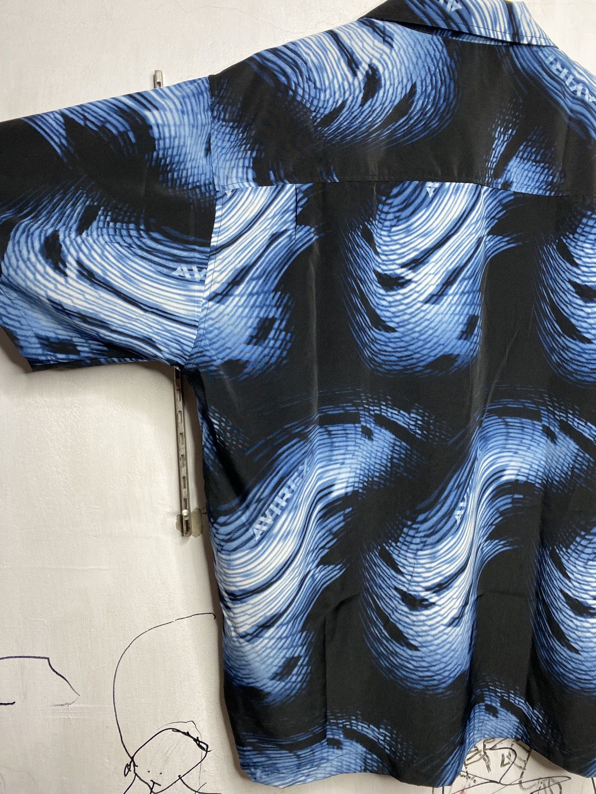 Avirex Avirex shirt made of slippery oversized material Size US XL / EU 56 / 4 - 5 Thumbnail