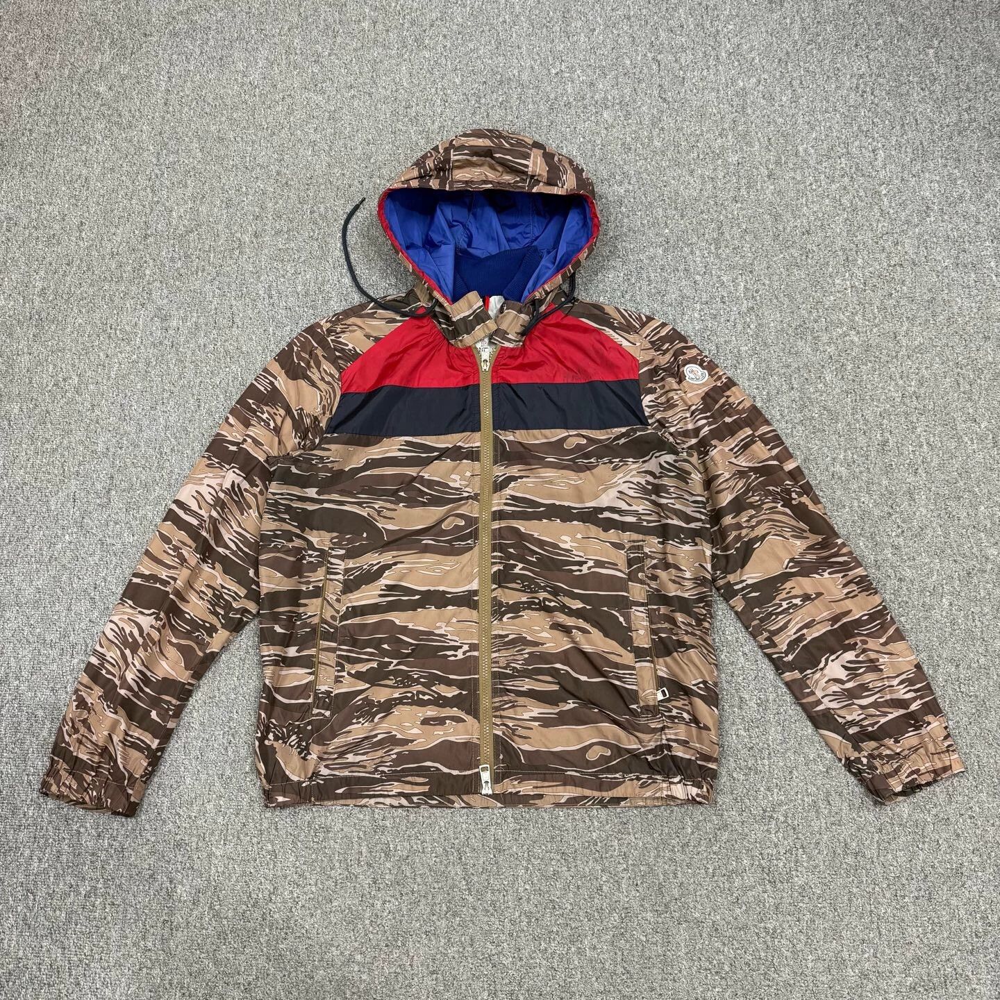 Moncler Moncler camo jacket 2 95 New Size US M / EU 48-50 / 2 - 1 Thumbnail