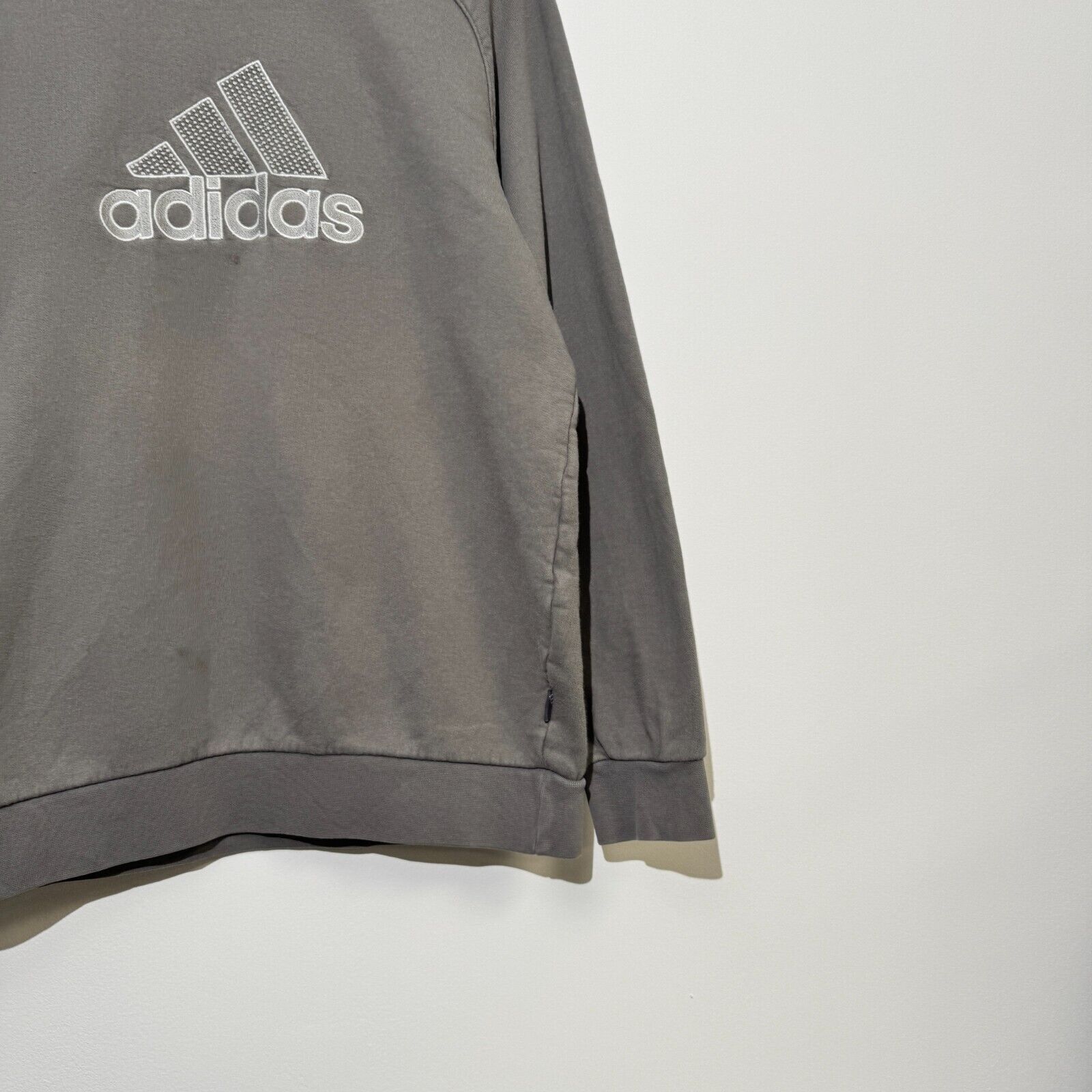 Adidas × Vintage Vintage Adidas Unisex Gray Cotton Crewneck Size S Gosha YZY Size US S / EU 44-46 / 1 - 7 Thumbnail
