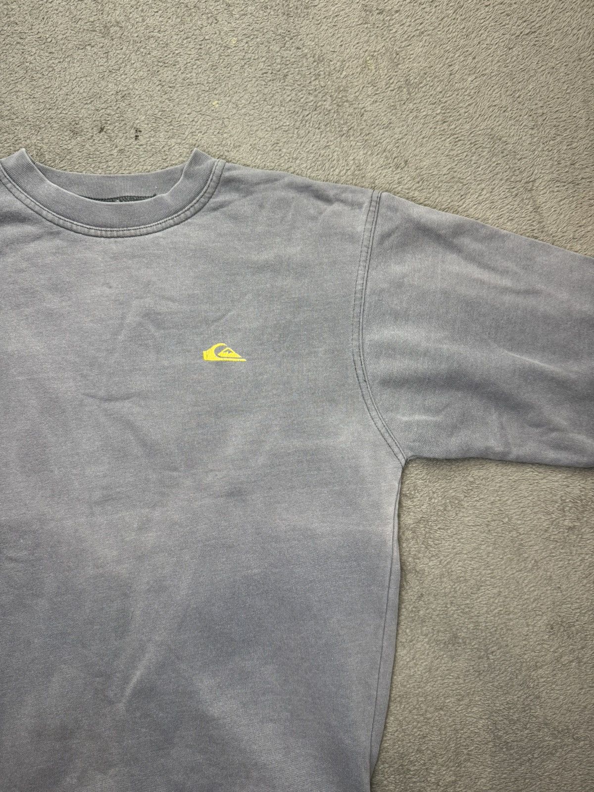 Japanese Brand × Quiksilver Quiksilver Big Logo Y2K vintage crazy faded paint sweatshirt Size US S / EU 44-46 / 1 - 4 Thumbnail