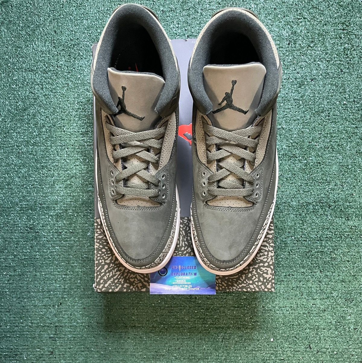 Jordan Brand Air Jordan 3 family affair Size US 10 / EU 43 - 2 Thumbnail