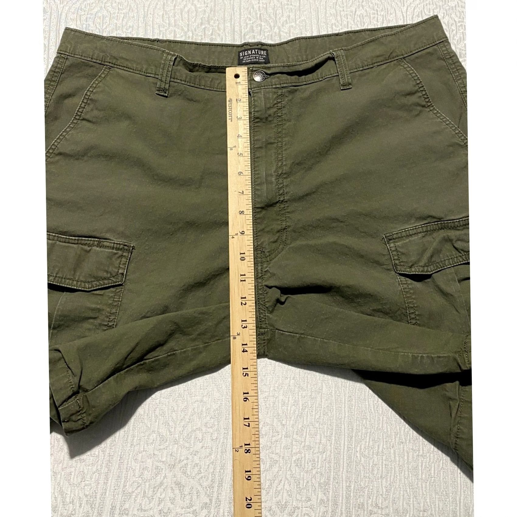 Olive Signature by Levi Strauss Mens Cargo Shorts Olive Green Size 42 Ripstop Cotton Blend Size US 42 / EU 58 - 4 Thumbnail